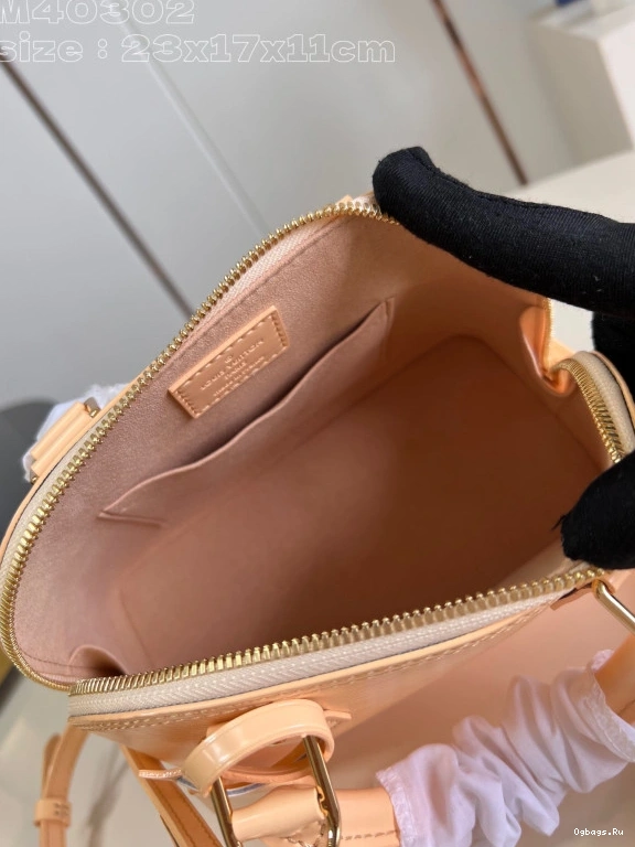 VUITTON ALMA BB-23.5*17.5*11.5cm LOUIS 0224